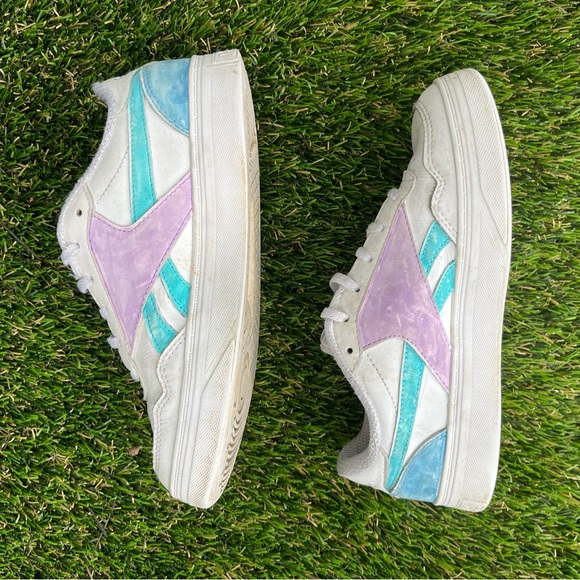 Reebok Court Advance Sneakers • Size 6 1/2 - Picture 2 of 7